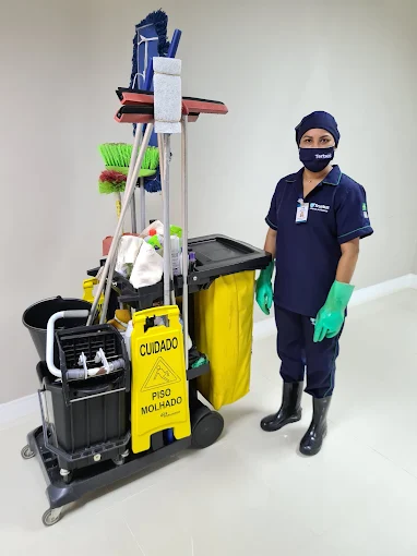 Equipe da Tertius Limpeza Profissional 1